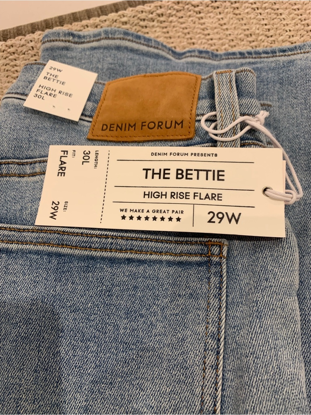 Aritzia Denim Forum The Bettie High Rise Flare 29W